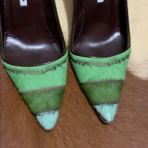 Manolo Blahnik stilettos size 8.5 - Picture 2 of 6